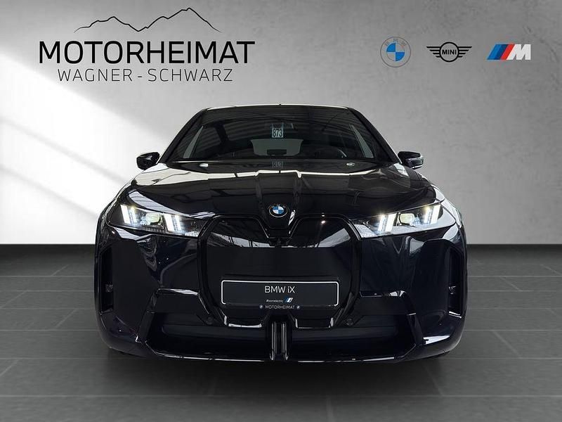Neu BMW iX Sport Line 300 kW (408 PS) 2025 Schwarz SUV