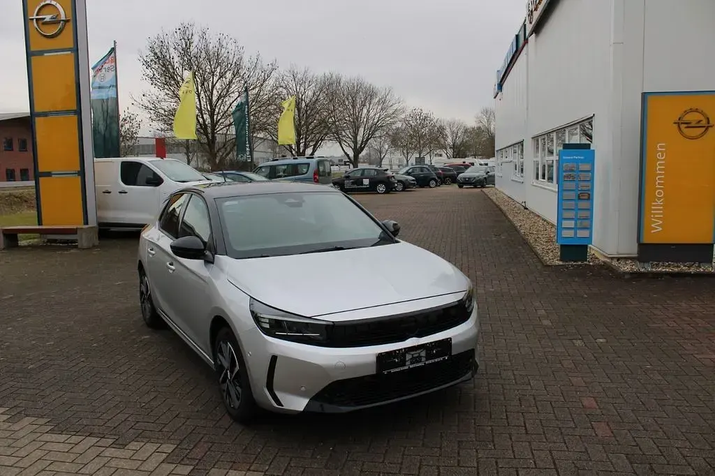 Gebraucht Opel Corsa 101 PS (74 kW) 2025 Silber Kleinwagen