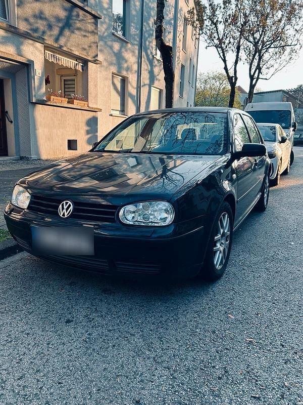 Gebraucht VW Golf IV 115 PS (84 kW) 2002 Schwarz Kleinwagen