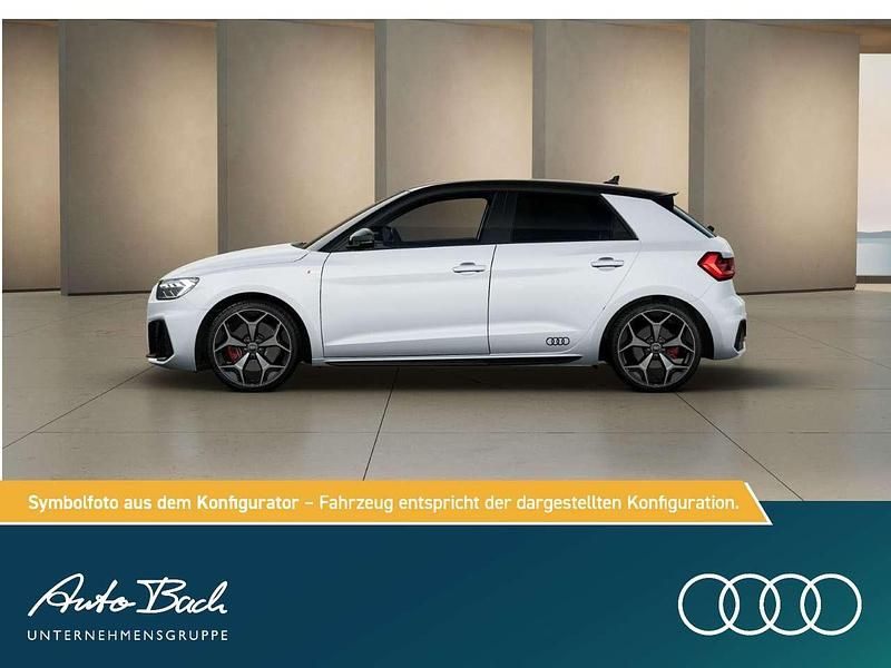 Neu Audi A1 S-Line 207 PS (152 kW) 2026 Distriktgrün metallic mythossc Limousine