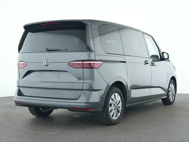 Używany VW Multivan Life 150 KM (110 kW) 2025 Szary Minivan
