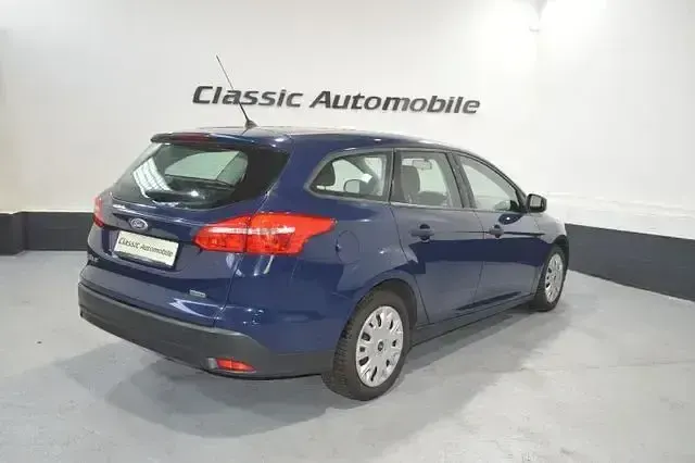 Gebraucht Ford Focus Cool & Sound Edition 101 PS (74 kW) 2015 Andere Limousine
