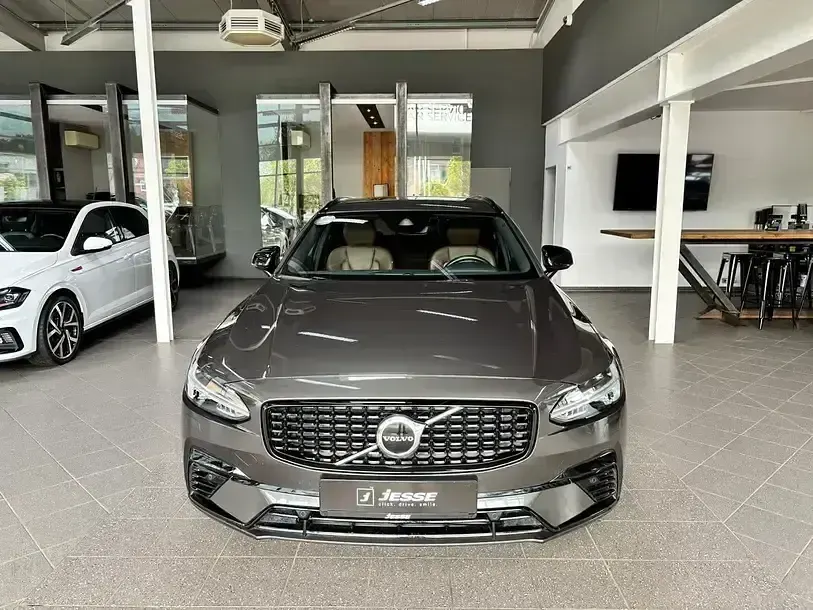 Gebraucht Volvo V90 R-Design 88 PS (64 kW) 2020 Andere Kombi