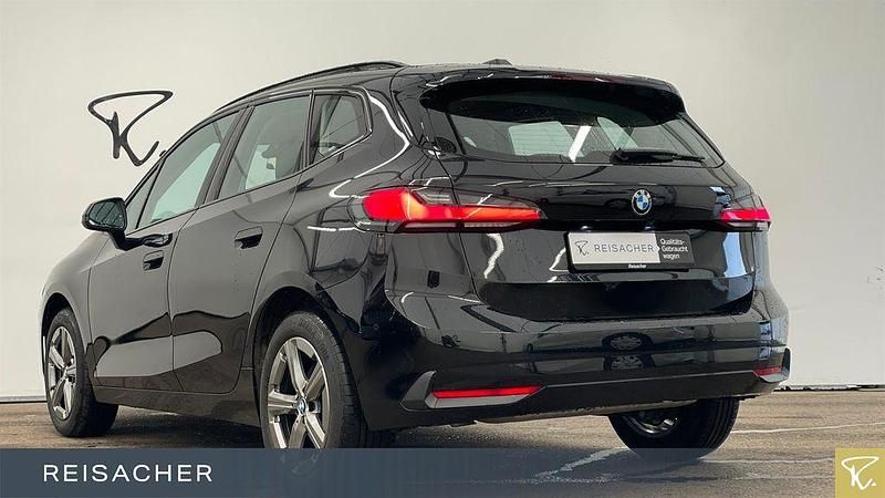 Gebraucht BMW 220 Active Tourer Efficient Dynamics 156 PS (114 kW) 2023 Saphirschwarz metallic Van / Kleinbus