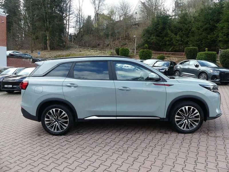 Neu DFSK Fengon 177 PS (130 kW) 2025 Grau SUV