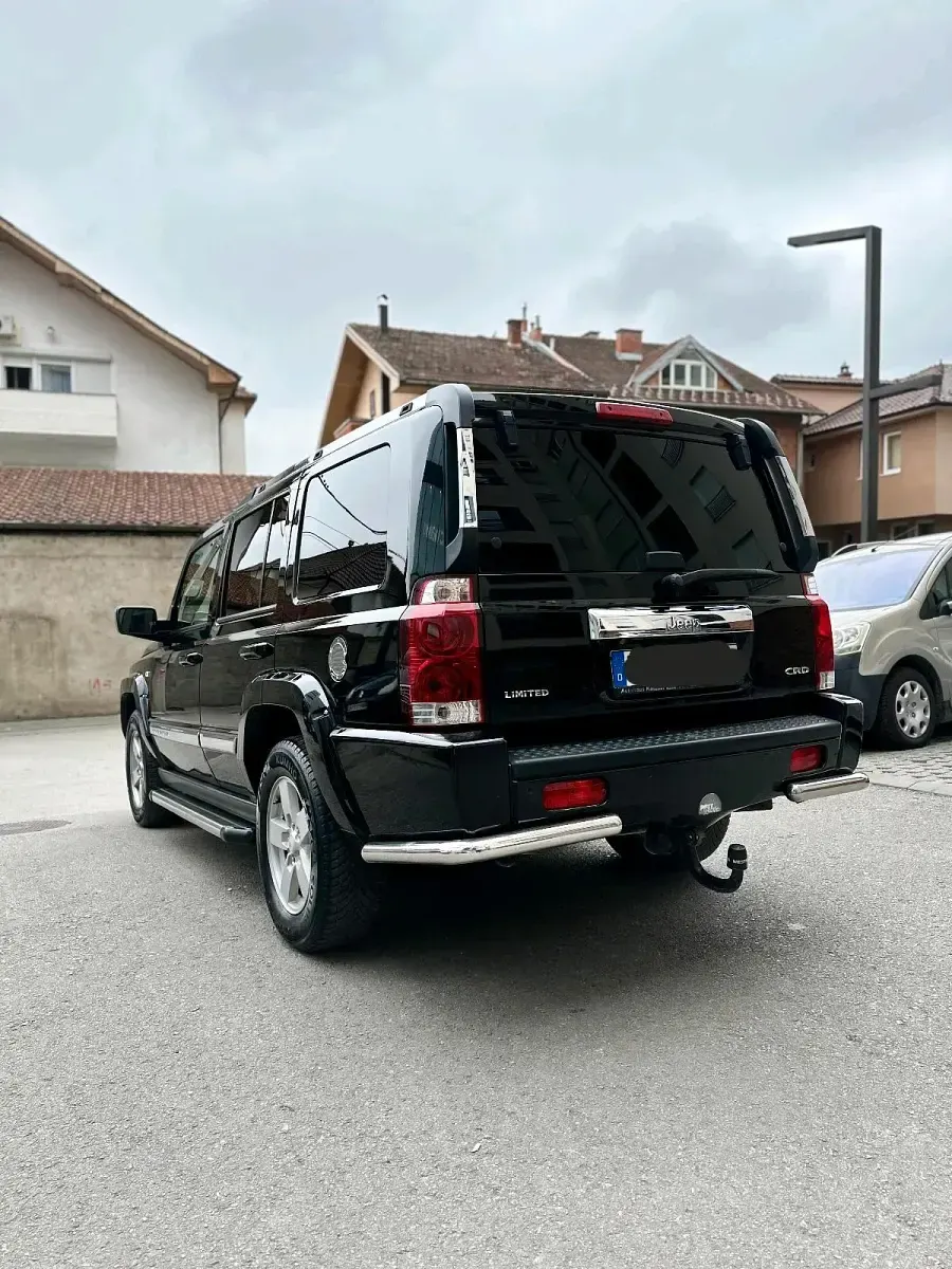 Käytetty Jeep Commander 218 HP (160 kW) 2007 Musta Katumaasturi