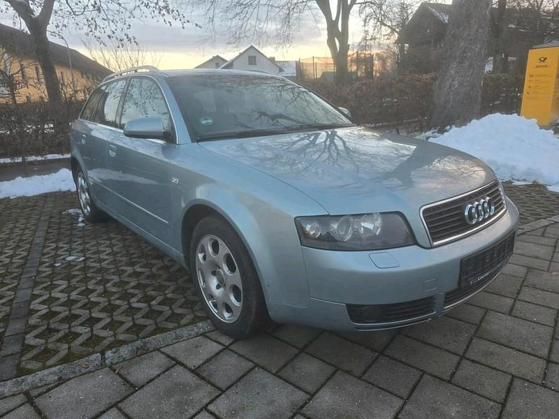 Usata Audi A4 130 CV (95 kW) 2004 Blu Berlina