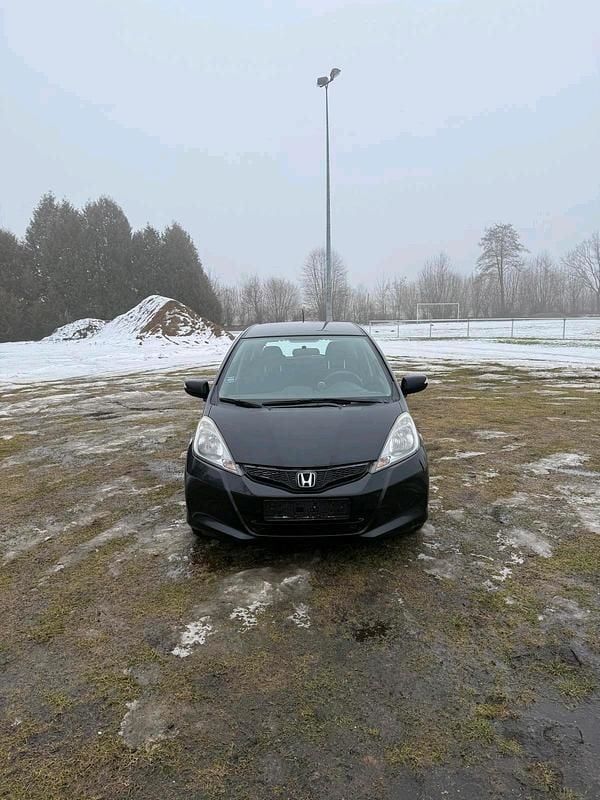 Gebraucht Honda Jazz Trend 99 PS (72 kW) 2011 Schwarz Kleinwagen