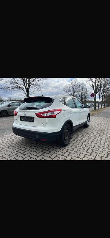 Gebraucht Nissan Qashqai 116 PS (85 kW) 2015 SUV