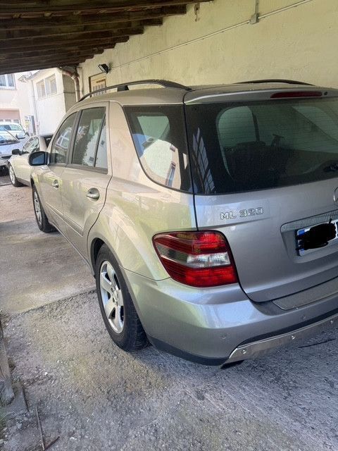 Gebraucht Mercedes ML320 224 PS (164 kW) 2005 Silber SUV