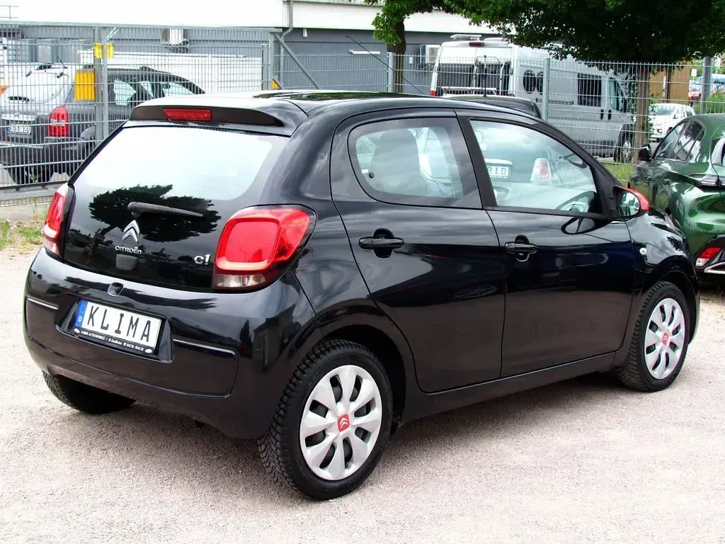 Gebraucht Citroën C1 SELECTION 82 PS (60 kW) 2016 Schwarz Kleinwagen