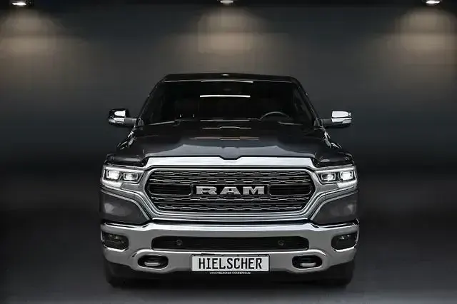 Gebraucht Dodge Ram Limited 401 PS (294 kW) 2018 Grau Pickup