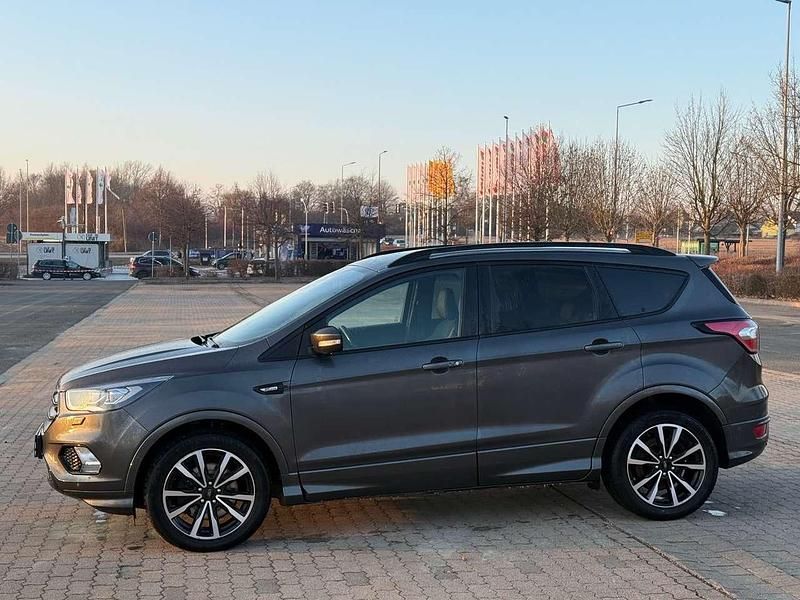Gebraucht Ford Kuga ST-Line 179 PS (131 kW) 2019 Magneticgrau (metallic) SUV