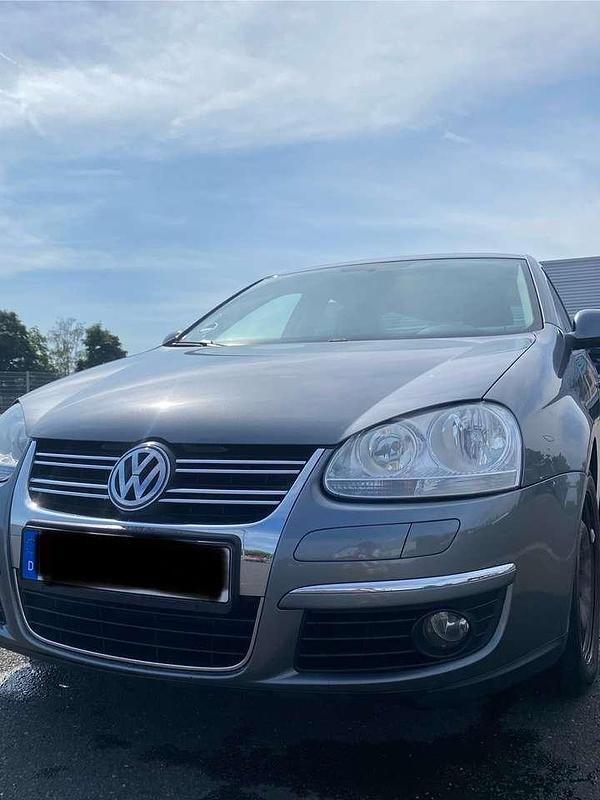 Grau Gebraucht 2007 VW Jetta Comfortline Limousine | 3.500 € (Fairer Preis) - Bild 1/4