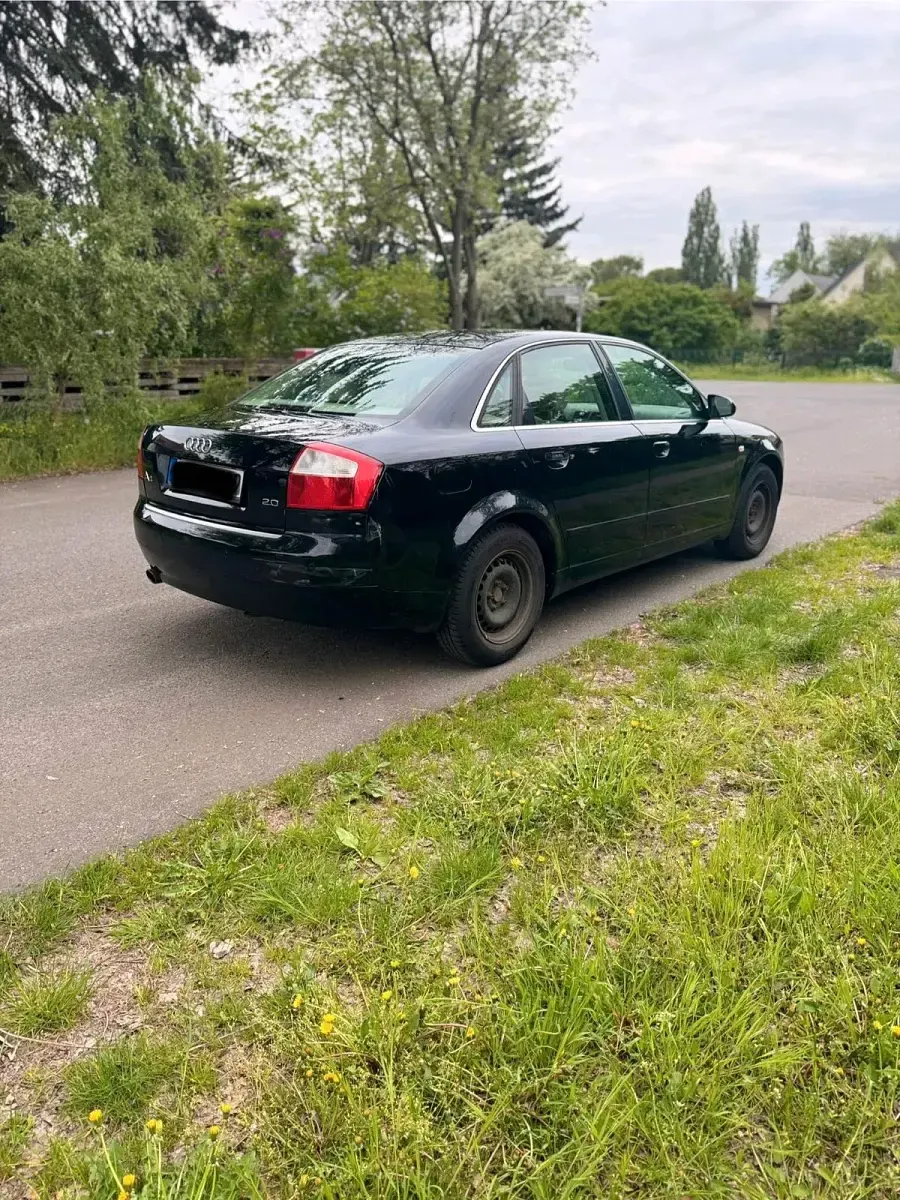 Gebraucht Audi A4 130 PS (95 kW) 2003 Schwarz Limousine