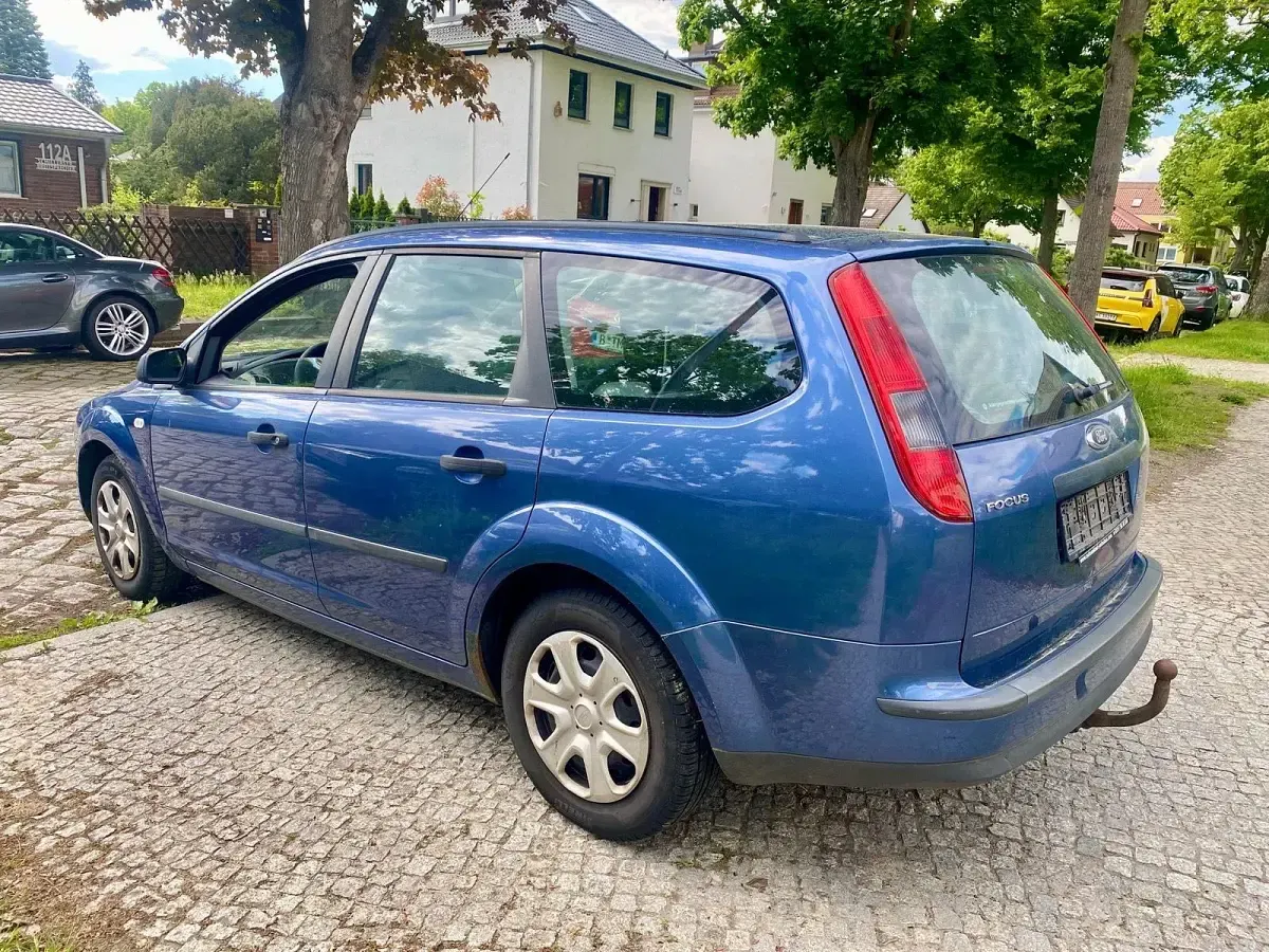 Gebraucht Ford Focus 100 PS (73 kW) 2006 Blau Kombi
