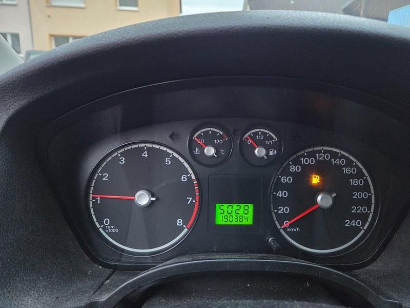 Gebraucht Ford Focus 100 PS (73 kW) 2005 Blau Limousine