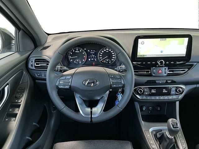 Gebraucht Hyundai i30 GO! 160 PS (117 kW) 2024 Serenity white/weiß Kombi