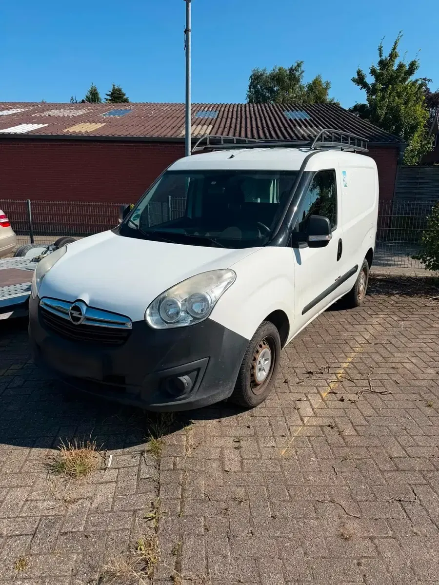 Gebraucht Opel Combo 89 PS (65 kW) 2012 Weiß Van / Kleinbus