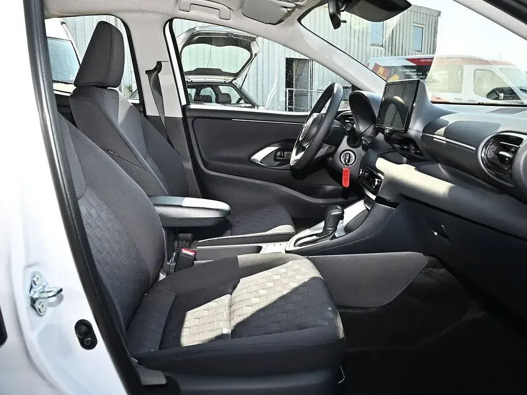 Ny Mazda 2 Center-Line 116 HK (85 kW) 2026 Hvid Hatchback
