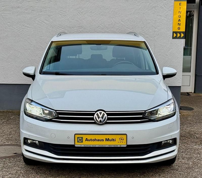 Gebraucht VW Touran Highline 150 PS (110 kW) 2018 Weiß Van / Kleinbus