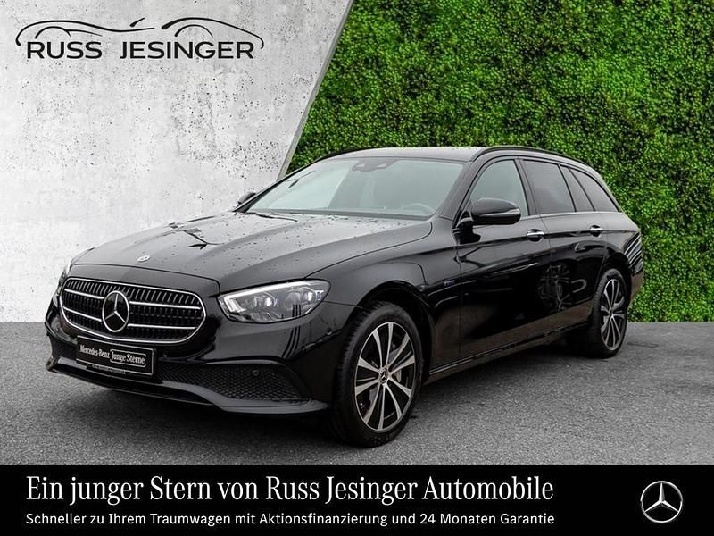 Schwarz Gebraucht 2021 Mercedes E300 Avantgarde Limousine | 33.880 € (Fairer Preis) - Bild 1/3