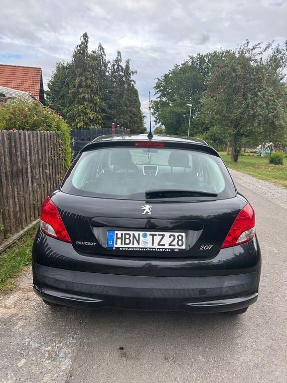 Gebraucht Peugeot 207 Urban Move 73 PS (53 kW) 2010 Schwarz Kombi