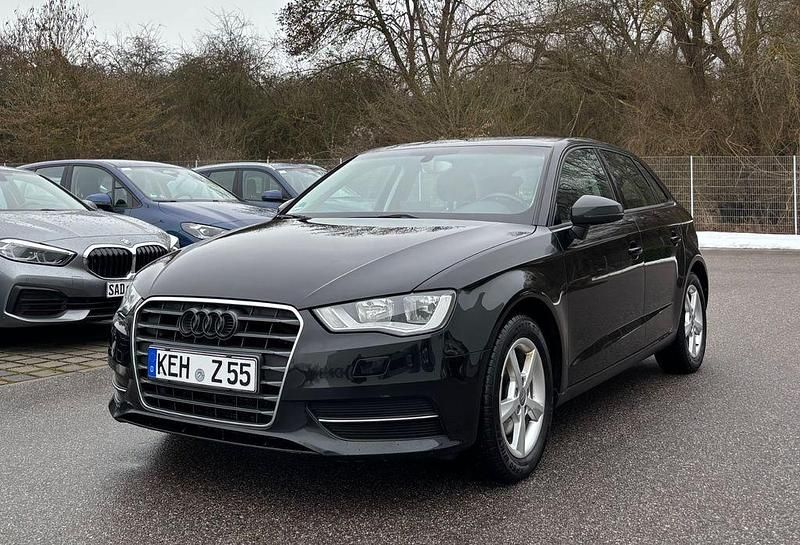 Gebraucht Audi A3 Attraction 125 PS (91 kW) 2014 Schwarz Limousine