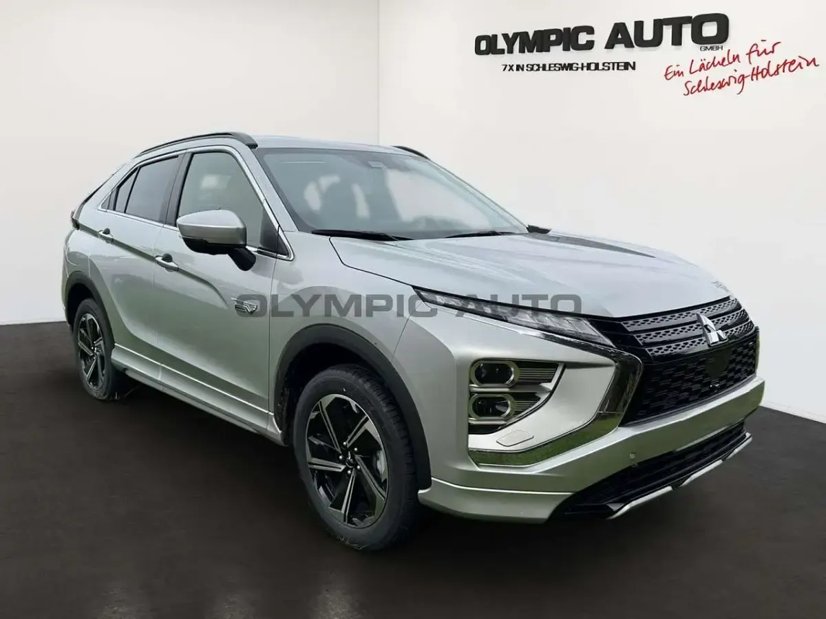 Gebraucht Mitsubishi Eclipse Cross Select 98 PS (72 kW) 2024 Silber SUV
