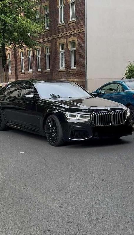 Gebraucht 2020 BMW 750 Limousine | 55.000 € (Fairer Preis) - Bild 1/4