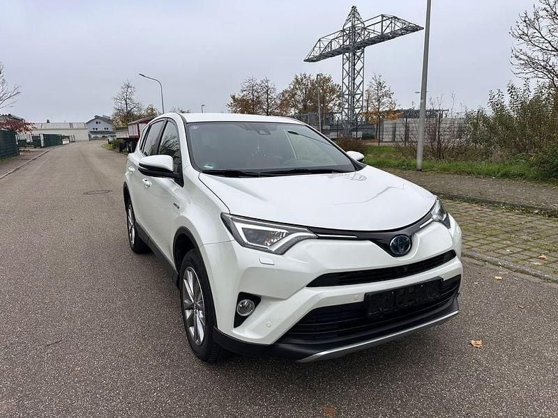 Weiß Gebraucht 2017 Toyota RAV4 Executive SUV | 22.000 € (Fairer Preis) - Bild 1/4