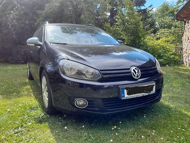 Schwarz Gebraucht 2010 VW Golf VI Style Kleinwagen | 2.950 € (Superpreis) - Bild 1/3