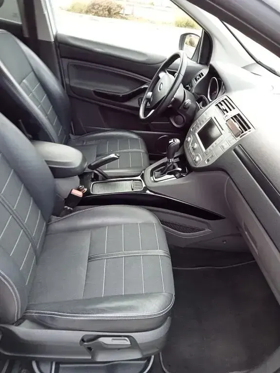 Gebraucht Ford Kuga Titanium 163 PS (119 kW) 2012 Weiß SUV