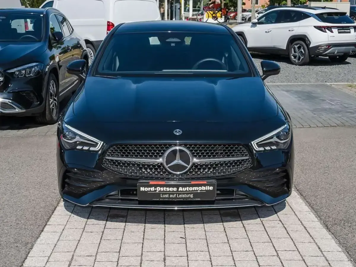 Gebraucht Mercedes CLA200 AMG 163 PS (119 kW) 2025 Schwarz Coupé