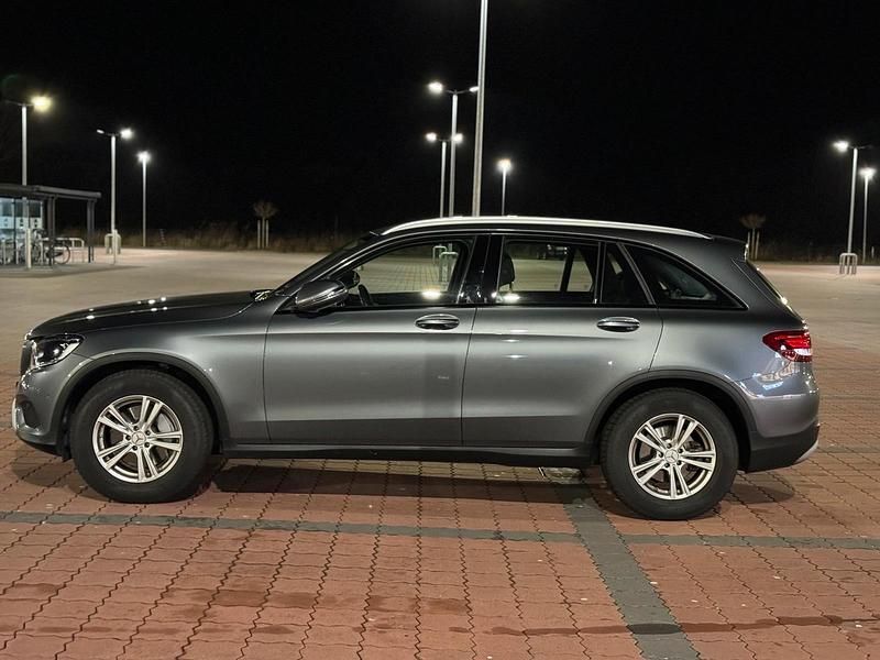 Gebraucht Mercedes GLC220 170 PS (125 kW) 2016 Grau SUV