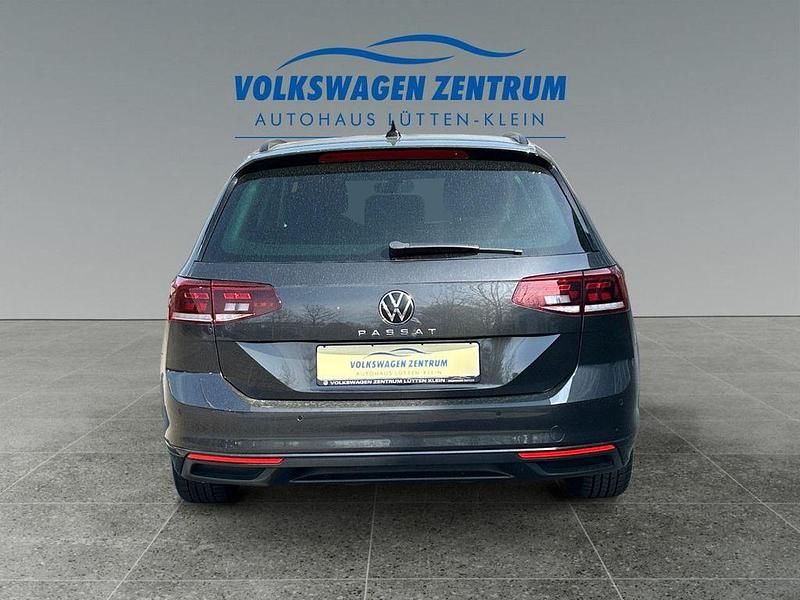 Gebraucht VW Passat Business 150 PS (110 kW) 2023 Mangangrau (metallic) Kombi