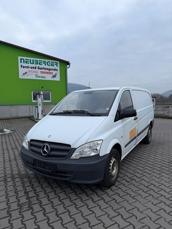 Weiß Gebraucht 2011 Mercedes Vito Van | 4.980 € - Bild 1/4