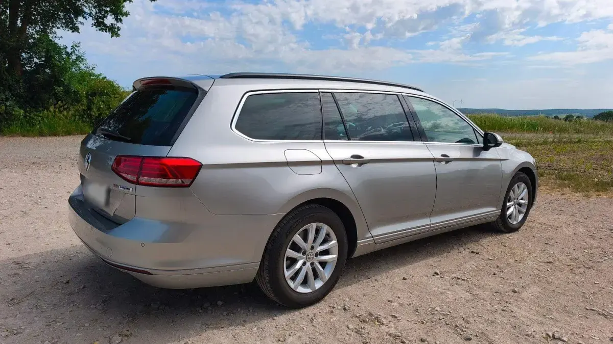 Gebraucht VW Passat Comfortline 180 PS (132 kW) 2015 Silber Kombi