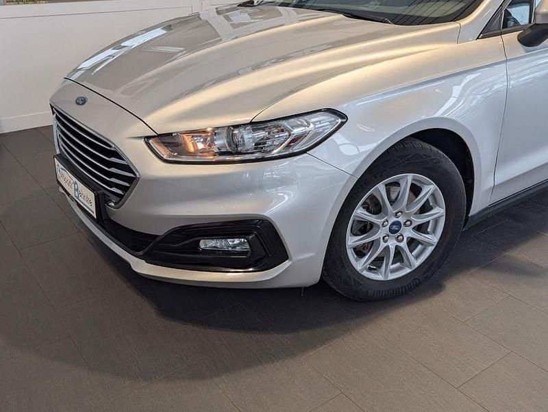 Gebraucht Ford Mondeo 150 PS (110 kW) 2022 Silber Limousine