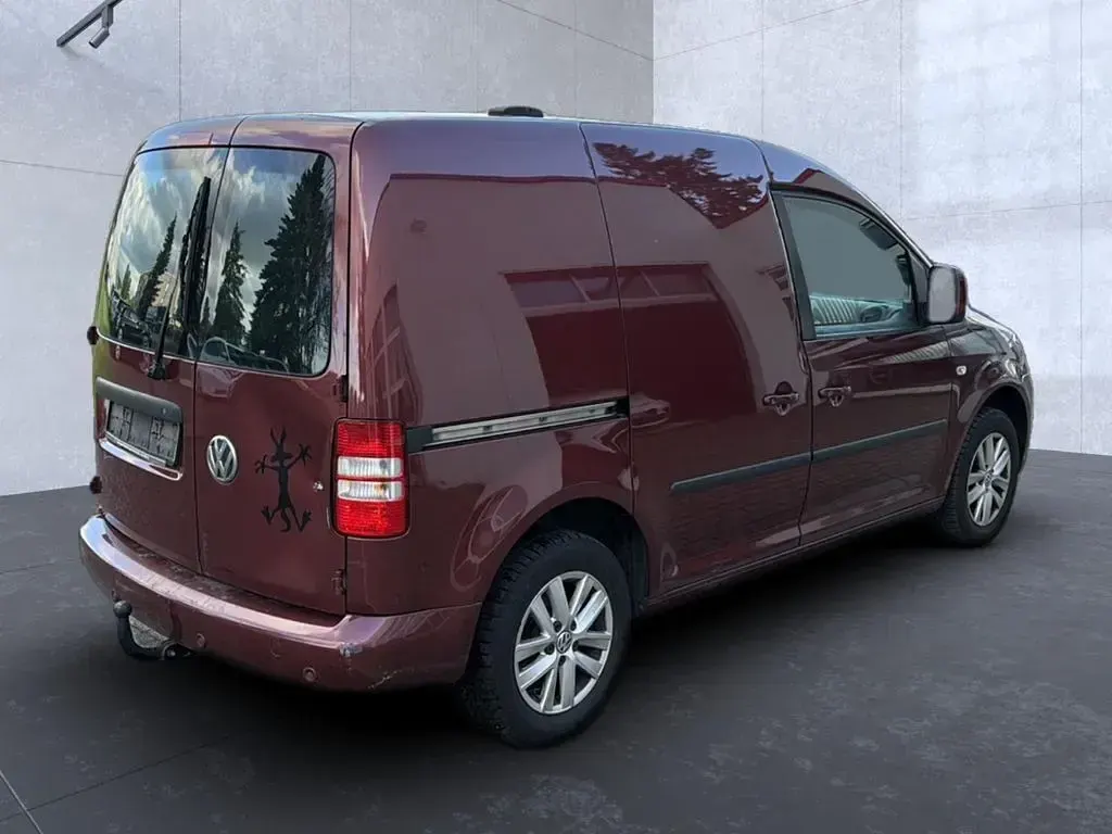 Gebraucht VW Caddy 86 PS (63 kW) 2011 Rot Van / Kleinbus
