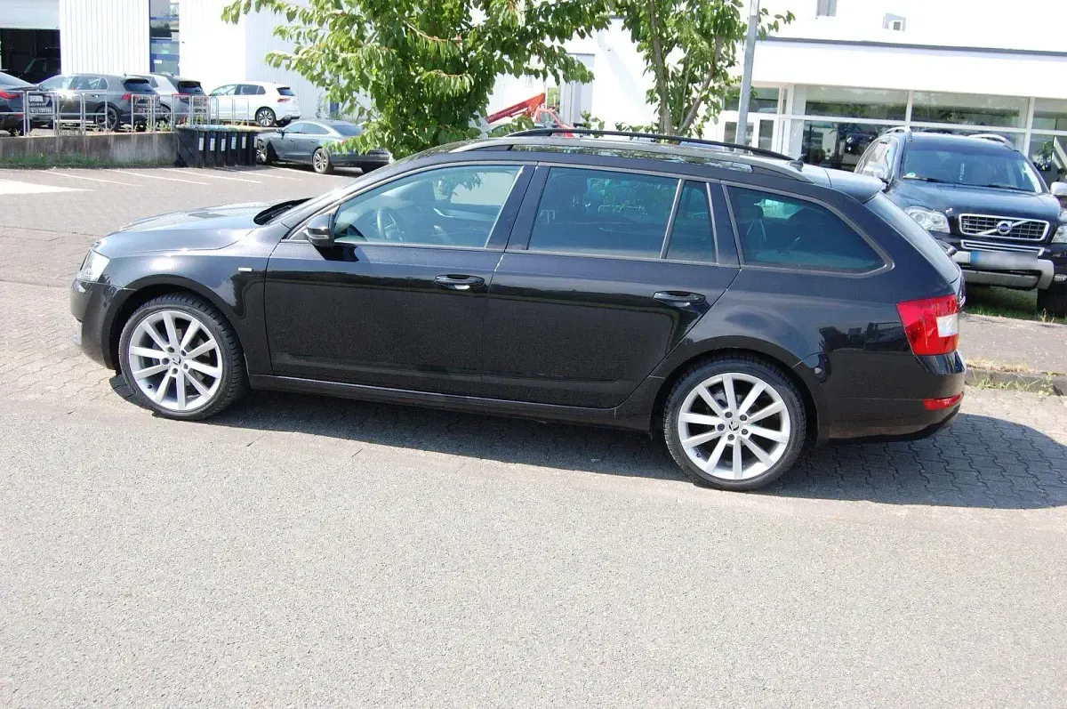Gebraucht Skoda Octavia Joy 150 PS (110 kW) 2016 Schwarz Kombi
