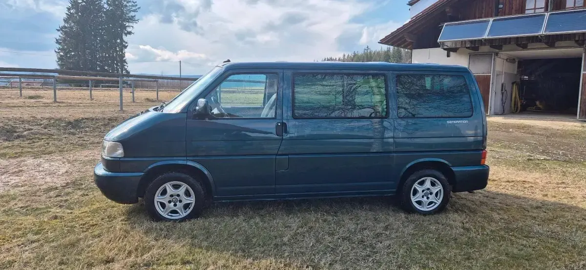 Gebraucht VW Multivan 102 PS (75 kW) 2002 Grün Van / Kleinbus