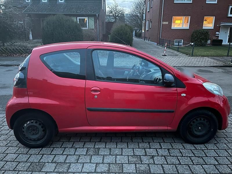 Gebraucht Citroën C1 68 PS (50 kW) 2009 Rot Kleinwagen