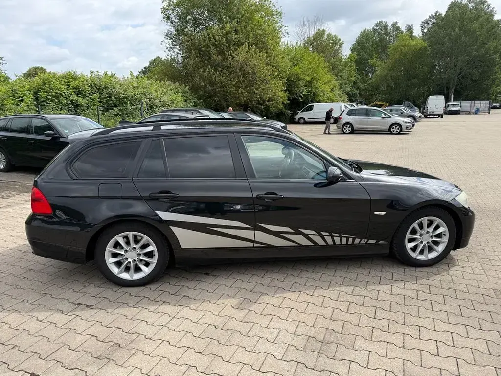 Gebraucht BMW 318 143 PS (105 kW) 2008 Schwarz Limousine