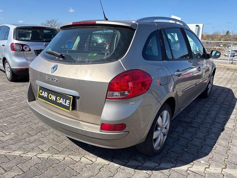 Gebraucht Renault Clio II 75 PS (55 kW) 2009 Braun Limousine