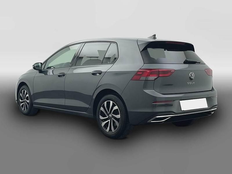 Usata VW Golf VIII Active 150 CV (110 kW) 2023 Grigio Berlina