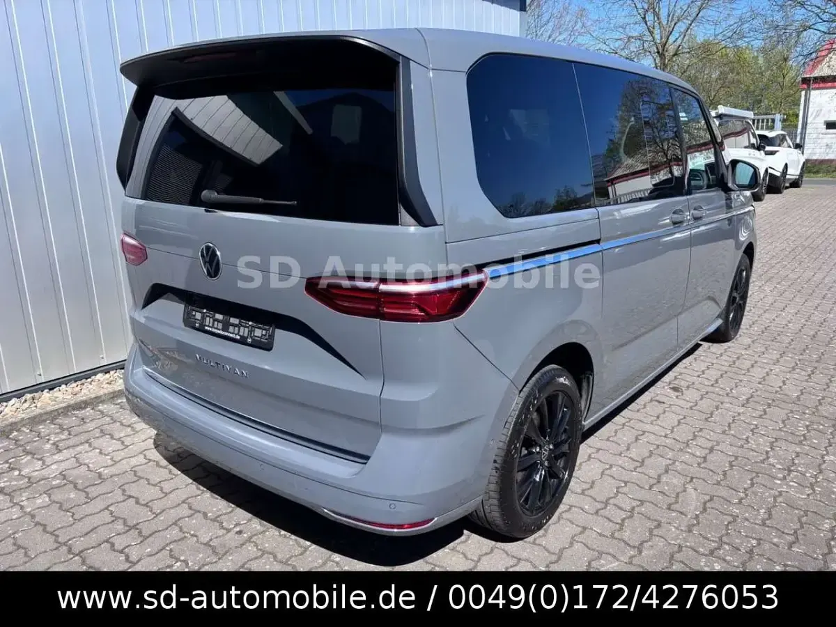 Usata VW T7 Style 150 CV (110 kW) 2024 Grigio Furgone
