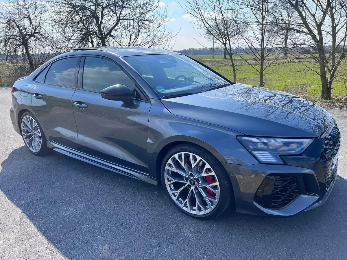 Gebraucht Audi RS3 Premium 400 PS (294 kW) 2023 Grau Limousine