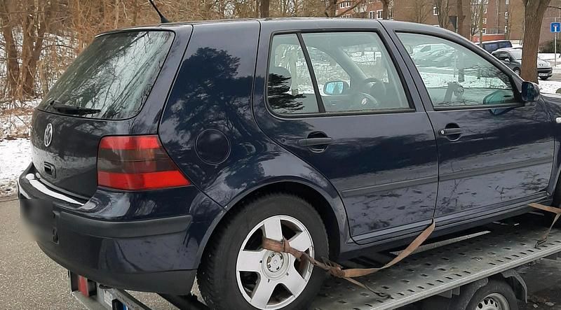 Gebraucht VW Golf IV 75 PS (55 kW) 2001 Blau Kleinwagen