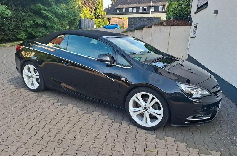 Gebraucht Opel Cascada Innovation 200 PS (147 kW) 2015 Schwarz Cabrio